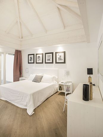 Imagen de la habitación del Hotel Sandies Bathala. Foto 17