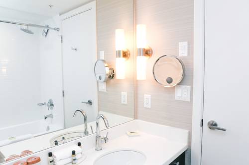 Imagen de la habitación del Hotel Sandman Abbotsford Airport. Foto 14