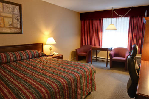Imagen de la habitación del Hotel Sandman Castlegar. Foto 3