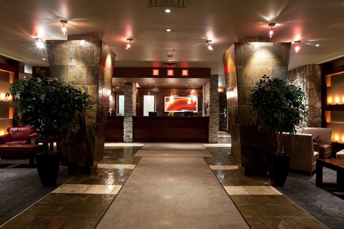 Imagen de los interiores del Hotel Sandman Edmonton West. Foto 14