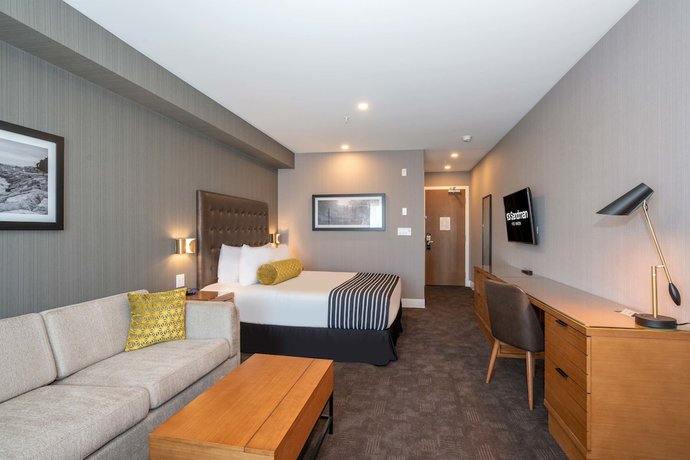 Imagen de la habitación del Hotel Sandman Hamilton. Foto 10