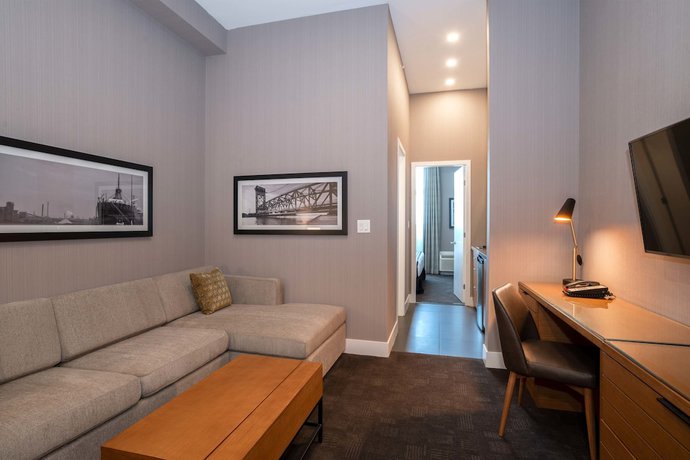 Imagen de la habitación del Hotel Sandman Hamilton. Foto 12