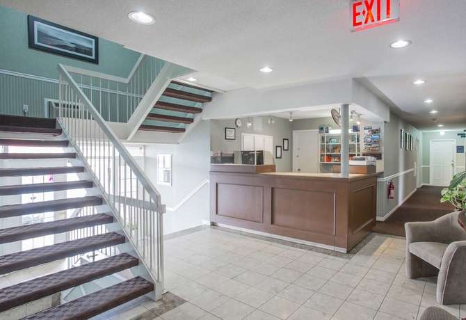 Imagen de los interiores del Hotel Sandman Inn Kamloops. Foto 9