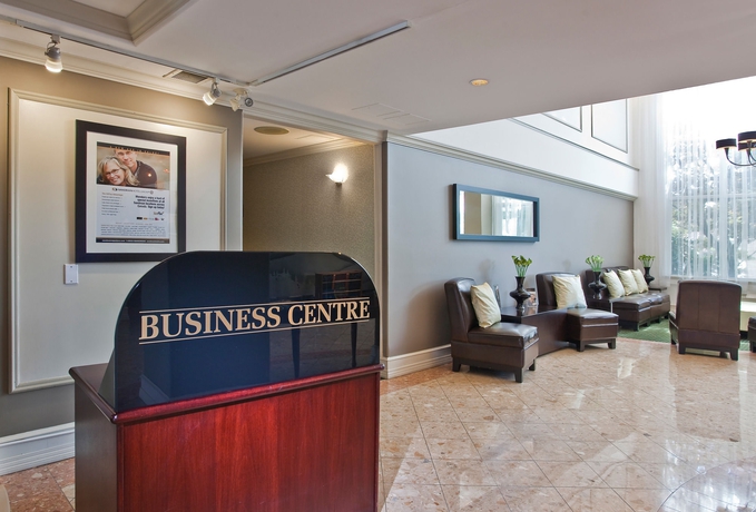 Imagen de los interiores del Hotel Sandman Langley. Foto 8