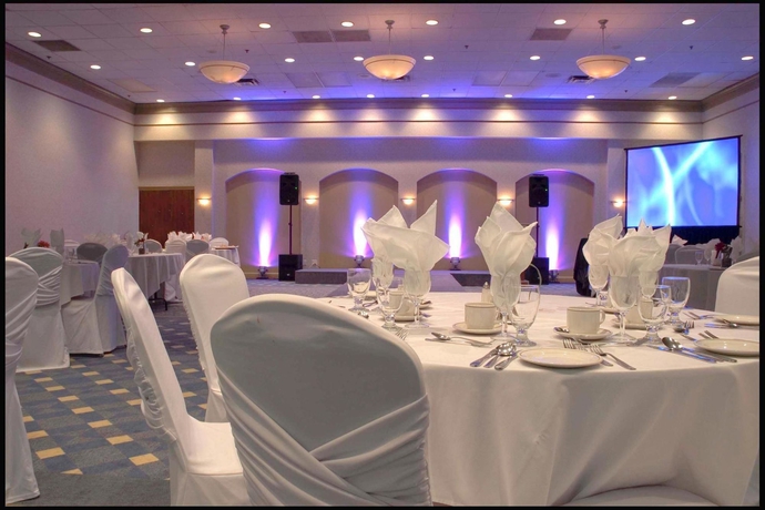 Imagen de los interiores del Hotel Sandman Montreal - Longueuil. Foto 9