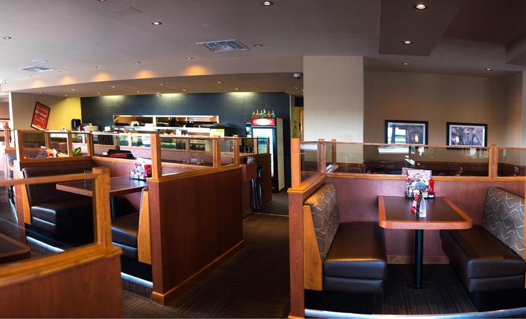 Imagen del bar/restaurante del Hotel Sandman Oakville. Foto 2