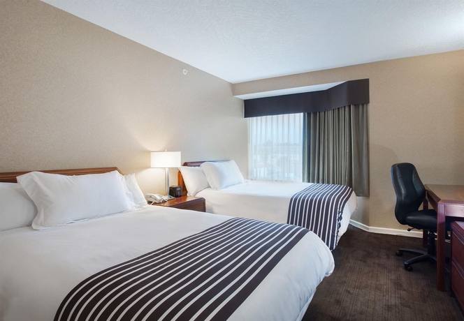 Imagen de la habitación del Hotel Sandman Penticton. Foto 11