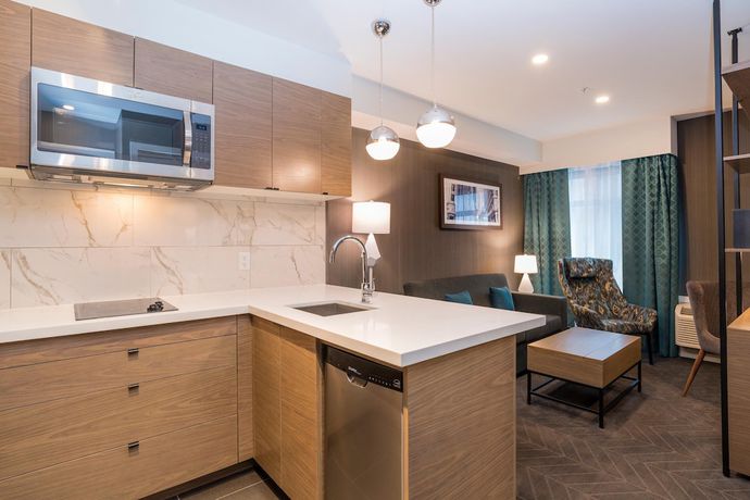 Imagen de la habitación del Hotel Sandman Signature Calgary Airport. Foto 5