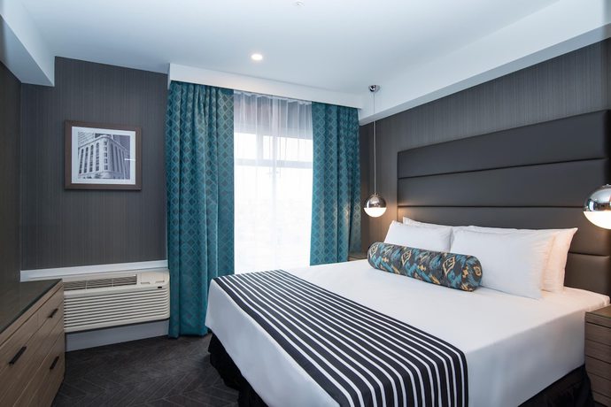 Imagen de la habitación del Hotel Sandman Signature Calgary Airport. Foto 8