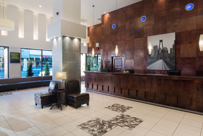 Imagen de los interiores del Hotel Sandman Signature Calgary Downtown. Foto 9