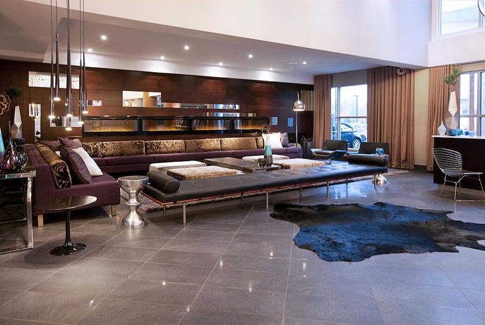 Imagen de los interiores del Hotel Sandman Signature Langley. Foto 17