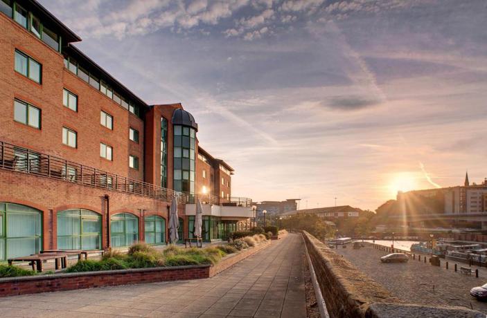 Imagen de los exteriores del Hotel Sandman Signature Sheffield Quays. Foto 19