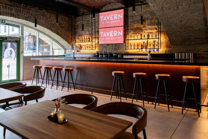 Imagen del bar/restaurante del Hotel Sandman Signature Sheffield Quays. Foto 3
