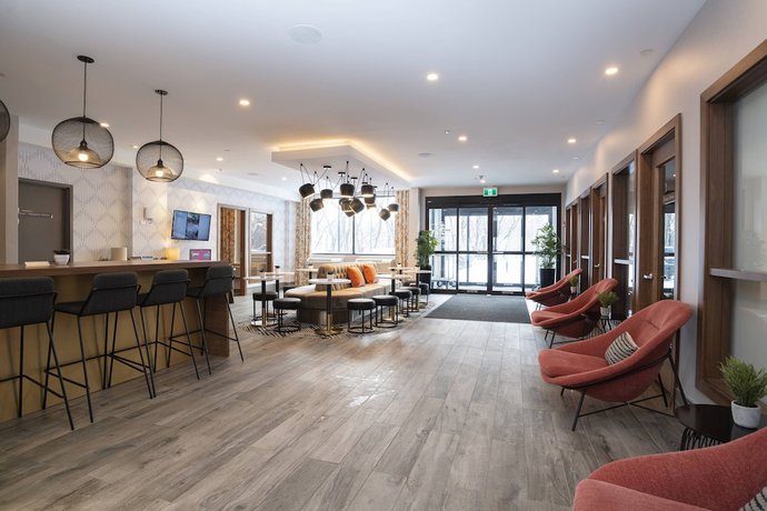 Imagen del bar/restaurante del Hotel Sandman Signature Sherwood Park. Foto 2