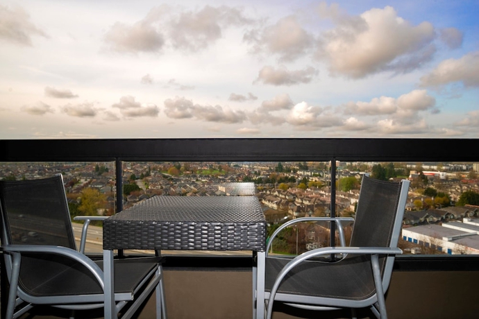 Imagen de la habitación del Hotel Sandman Signature Vancouver Airport and Resort. Foto 8