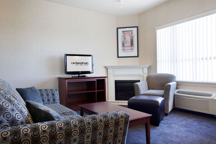 Imagen de los interiores del Hotel Sandman Suites Surrey-guildford. Foto 12