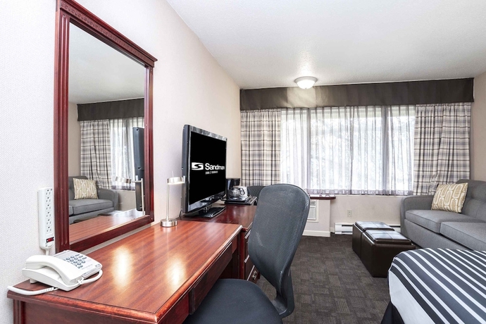 Imagen de la habitación del Hotel Sandman Terrace. Foto 9