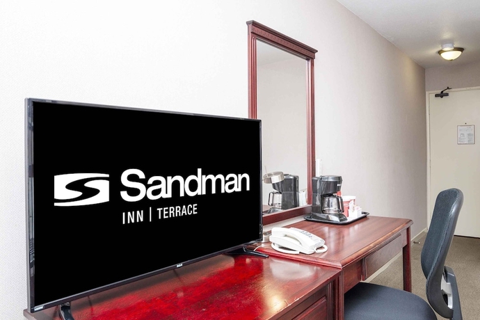 Imagen de la habitación del Hotel Sandman Terrace. Foto 13