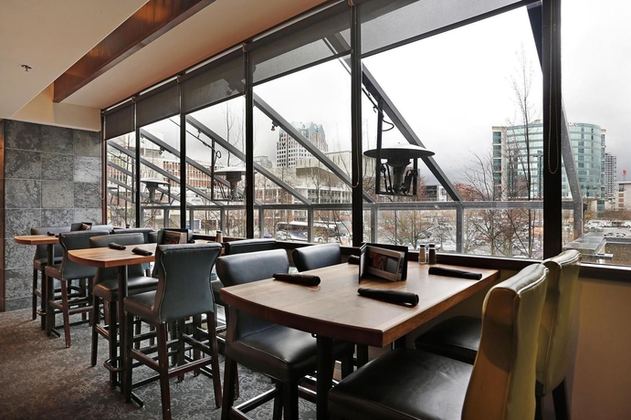 Imagen del bar/restaurante del Hotel Sandman Vancouver Downtown. Foto 2
