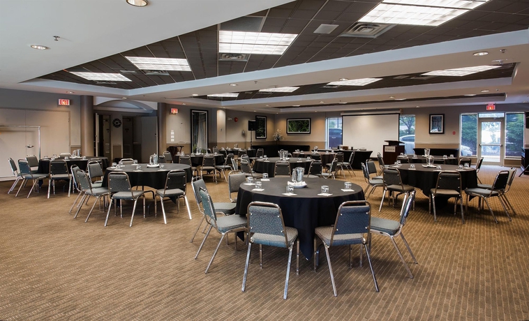 Imagen de los interiores del Hotel Sandman Victoria. Foto 15