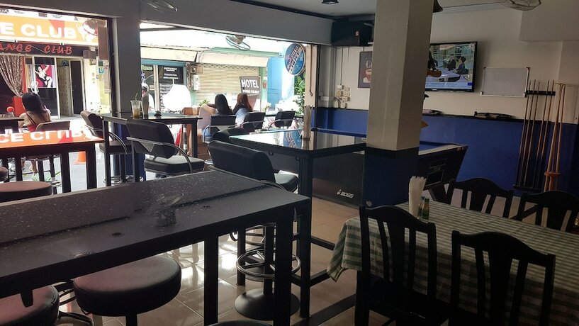 Imagen del bar/restaurante del Hotel Sandman and Sports Bar. Foto 12