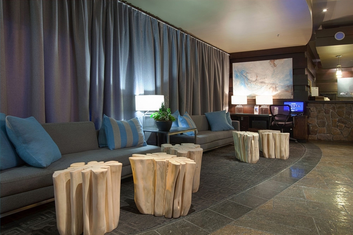 Imagen de los interiores del Hotel Sandman and Suites Kelowna. Foto 9