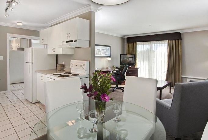 Imagen de los exteriores del Hotel Sandman and Suites Prince George. Foto 8