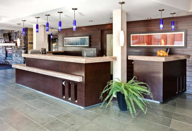 Imagen de los interiores del Hotel Sandman and Suites Prince George. Foto 15
