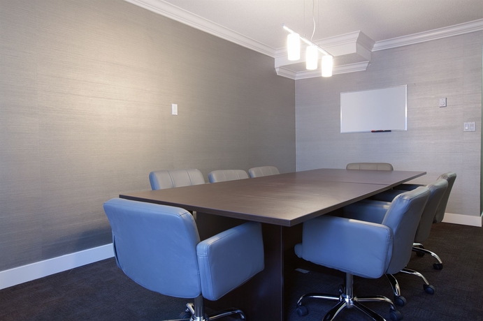 Imagen de los interiores del Hotel Sandman and Suites Williams Lake. Foto 13