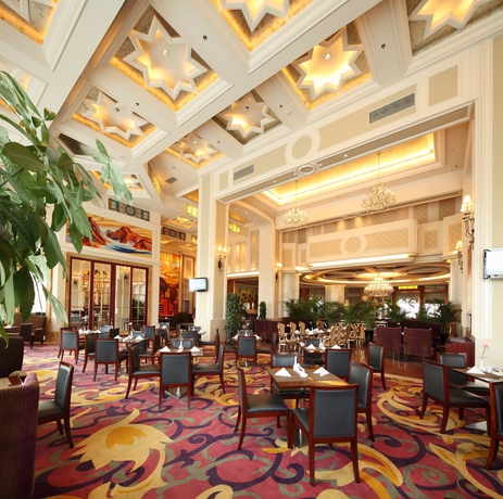 Imagen del bar/restaurante del Hotel Sandn Grand Hotel Chaohu. Foto 8