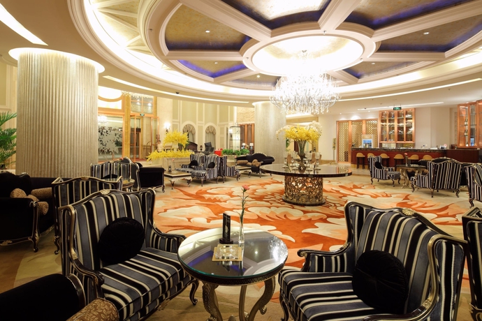 Imagen del bar/restaurante del Hotel Sandn Grand Hotel Chaohu. Foto 9