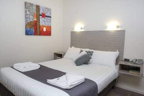 Imagen de la habitación del Hotel Sandors Motor Inn. Foto 4