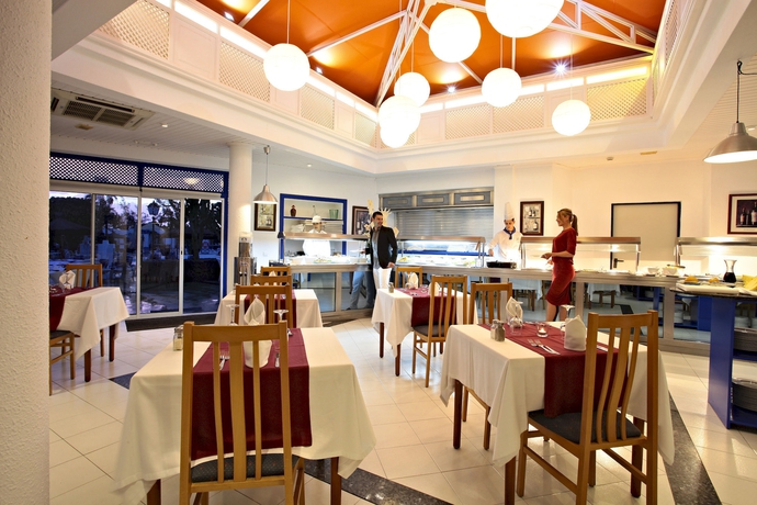 Imagen del bar/restaurante del Hotel Sandos Atlantic Gardens - Adults Only. Foto 3