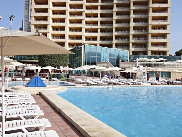 Imagen de los exteriores del Hotel Sandos Benidorm Suites. Foto 7