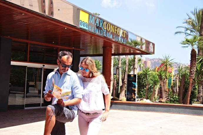 Imagen de los exteriores del Hotel Sandos Benidorm Suites. Foto 9