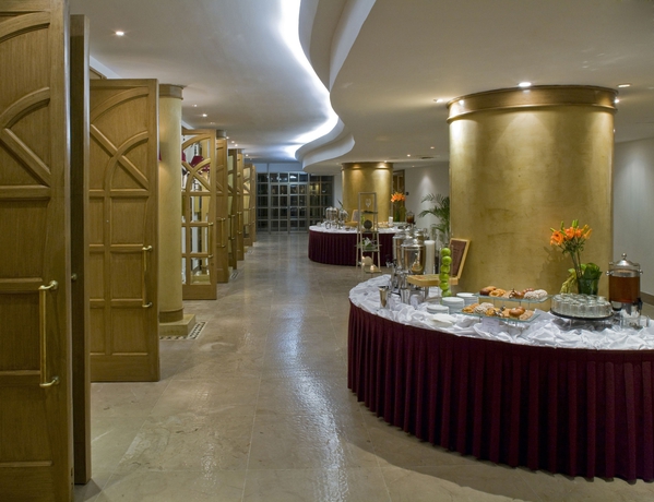 Imagen de los interiores del Hotel Sandos Cancun All Inclusive. Foto 11