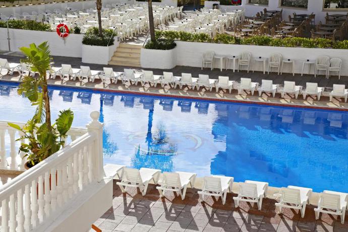 Imagen de la piscina del Hotel Sandos Griego. Foto 9