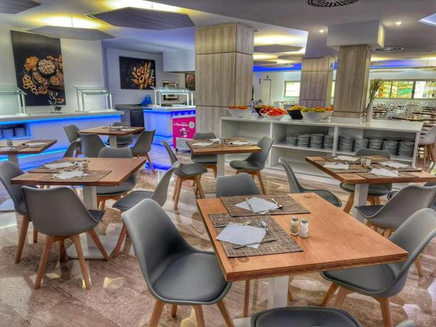 Imagen del bar/restaurante del Hotel Sandos Griego. Foto 1