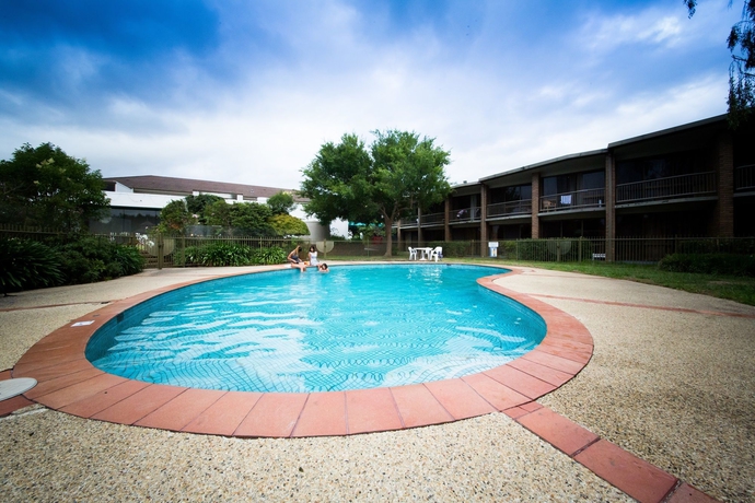 Imagen de la piscina del Hotel Sandown Regency. Foto 13