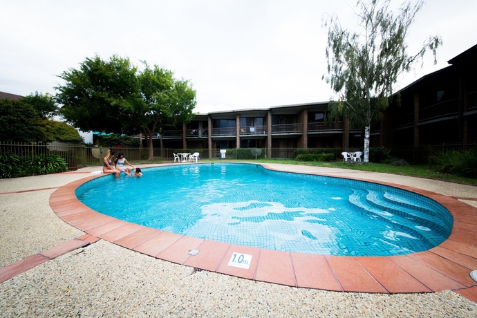 Imagen de la piscina del Hotel Sandown Regency. Foto 14