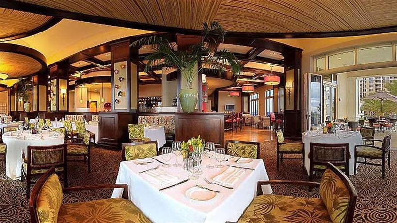 Imagen del bar/restaurante del Hotel Sandpearl Resort. Foto 3