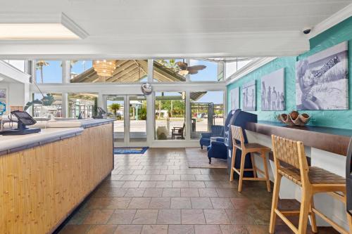 Imagen general del Hotel Sandpiper Beacon Beach Resort. Foto 4