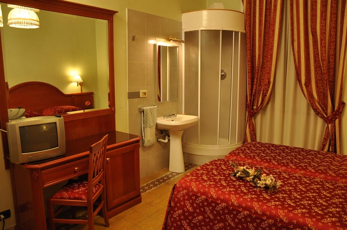 Imagen de la habitación del Hotel Sandra, Castro Pretorio. Foto 2