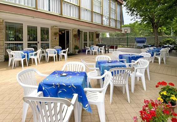 Imagen del bar/restaurante del Hotel Sandra, Rimini. Foto 4