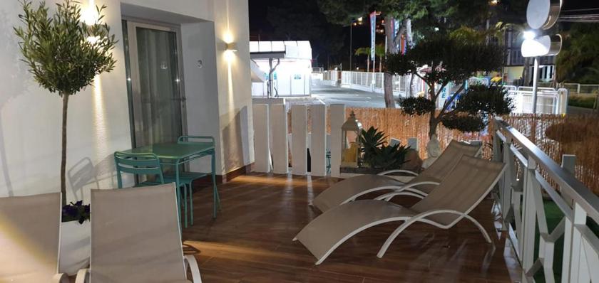 Imagen de los interiores del Hotel Sandra Rooms. Foto 11