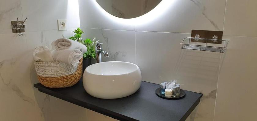 Imagen de la habitación del Hotel Sandra Rooms. Foto 7