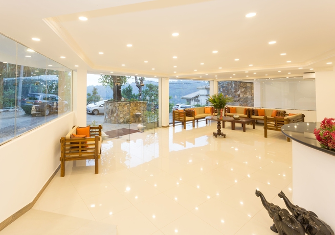 Imagen de los interiores del Hotel Sandriana Lake View. Foto 16