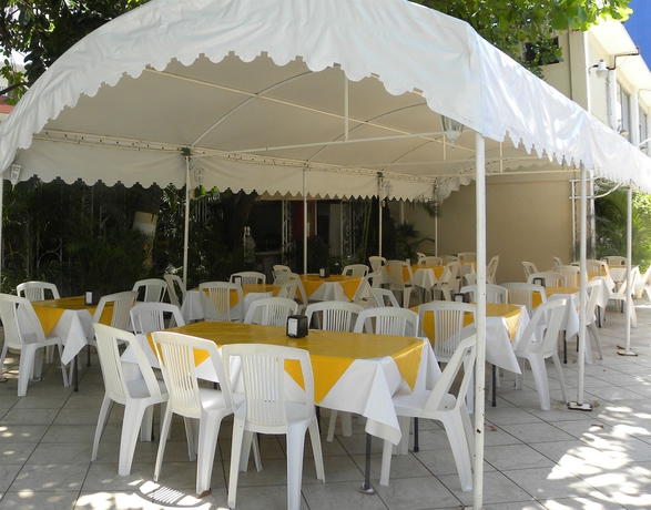 Imagen del bar/restaurante del Hotel Sands Acapulco and Bungalows. Foto 2
