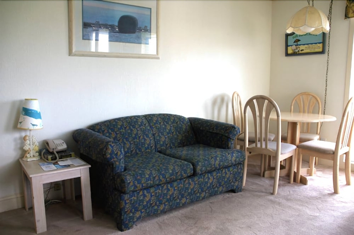 Imagen de la habitación del Hotel Sands Beach Club. Foto 15