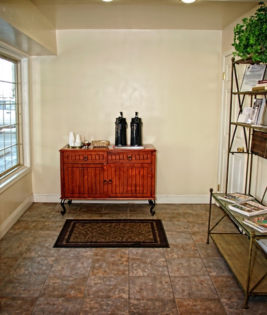 Imagen de los interiores del Hotel Sands By The Sea. Foto 9